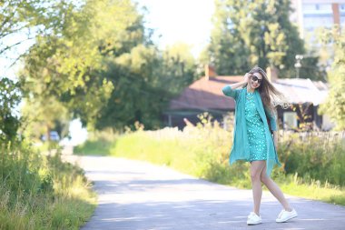 güneş gözlüğü sürpriz kız / canlı görüntü modeli sürpriz baştan çıkarıcı genç yetişkin modeli