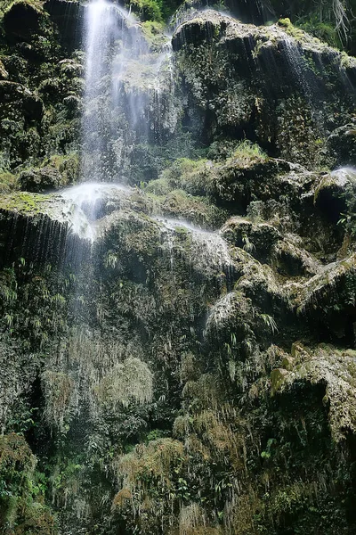 Débloquer Cascade Philippines Rivière Tombe Rochers Cascade Sur Les Îles — Photo