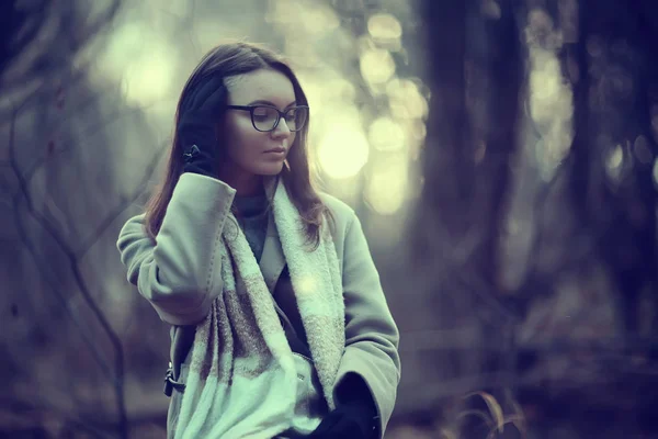 Herbst Mädchenbrille Herbst Look Mädchen Mit Durchsichtiger Brille Sehkraft — Stockfoto