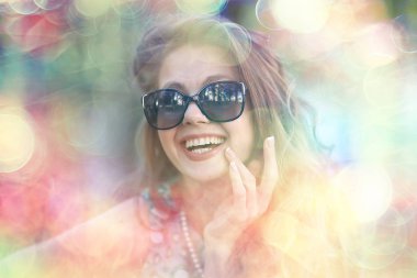 portre temptation kız parmak ağız dudakları / genç yetişkin seksi kız, konsept kadın güzellik, smilling