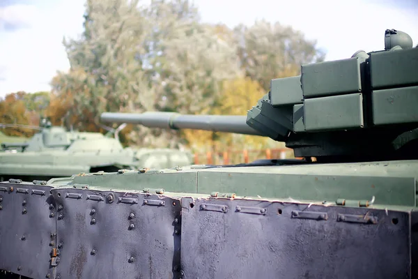 Russische Panzer Militärische Ausrüstung Militarismus Konzept Kanonenabwehr Aggression — Stockfoto