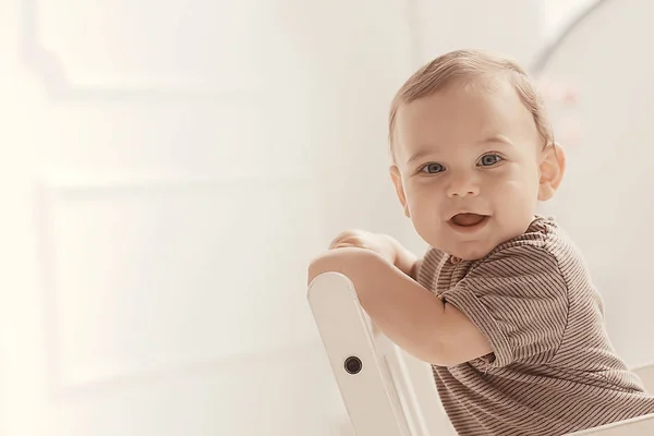 Bebê Saudável Alegre Sorrindo Retrato Uma Criança Pequena Menino Pequeno — Fotografia de Stock