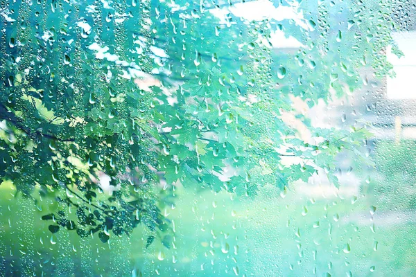 夏の雨濡れガラス 窓の外の雨の日に抽象的な背景風景ぼやけた背景 — ストック写真