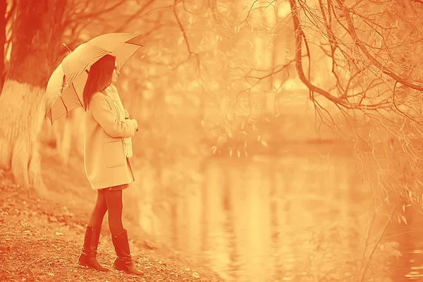 Outono Estresse Menina Menina Solitária Parque Vista Outubro Paisagem Com — Fotografia de Stock