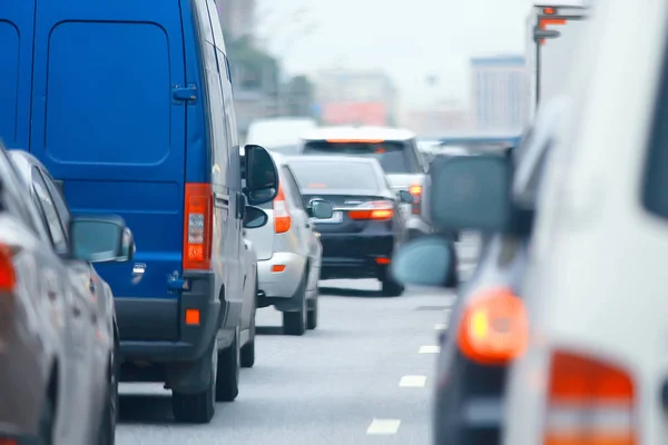 Tagsüber Stau Der Stadt Auf Der Autobahn Autos Verkehrskonzept Stadtverkehrsmetropole — Stockfoto