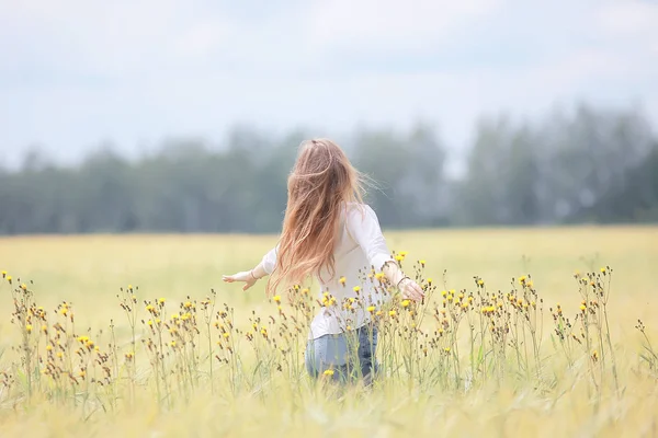 Automne Champ Fille Santé Beau Jeune Modèle Paysage Dans Champ — Photo