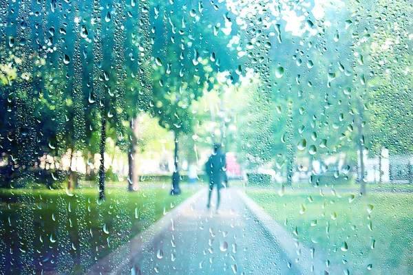 Sommerregn Vått Glass Abstrakt Bakgrunnslandskap Regnværsdag Utenfor Vinduet Uklar Bakgrunn – stockfoto