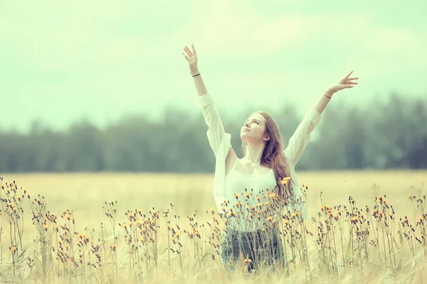 Herbst Feld Mädchen Gesundheit Schöne Junge Modell Landschaft Einem Sommer — Stockfoto