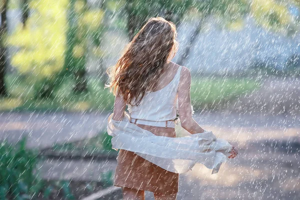 Verano Lluvia Romance Chica Felicidad Tiempo Lluvia Estado Ánimo Verano — Foto de Stock