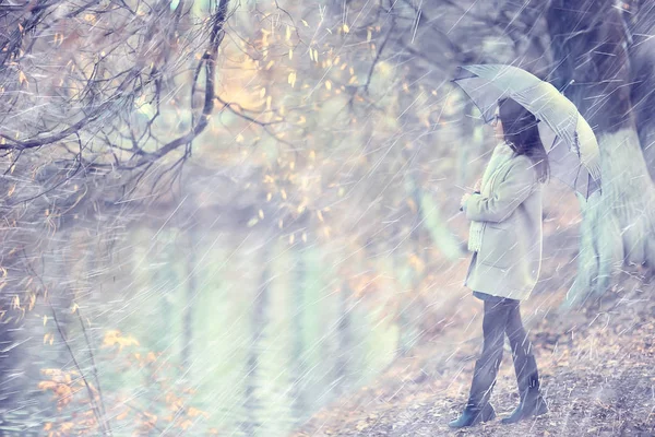 Mujer Joven Paraguas Otoño Otoño Look Moda Modelo Con Paraguas — Foto de Stock