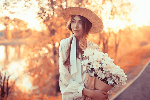 Happy Romantic Girl Straw Hat Young Model Dress Summer Day — Stock Photo, Image