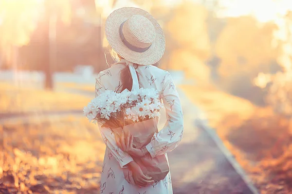 Golden Autumn Girl Portrait Happy Free Young Girl Autumn Landscape — Stock Photo, Image