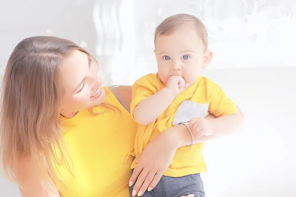 Niño Serio Niño Retrato Niño Pequeño Estudio Cara Niño Pequeño — Foto de Stock