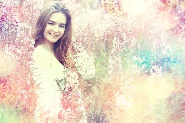 Natuur Herfst Veld Fashion Model Meisje Landschap Zomer Veld Mooie — Stockfoto