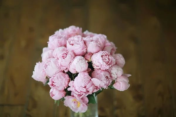 Boeket Van Roze Pioenrozen Concept Gift Mooie Bloemen Pioenrozen Thuis — Stockfoto