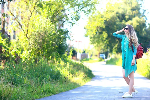 Blonde Summer City Park Walk Beautiful View Beautiful Young Woman — Stock Photo, Image