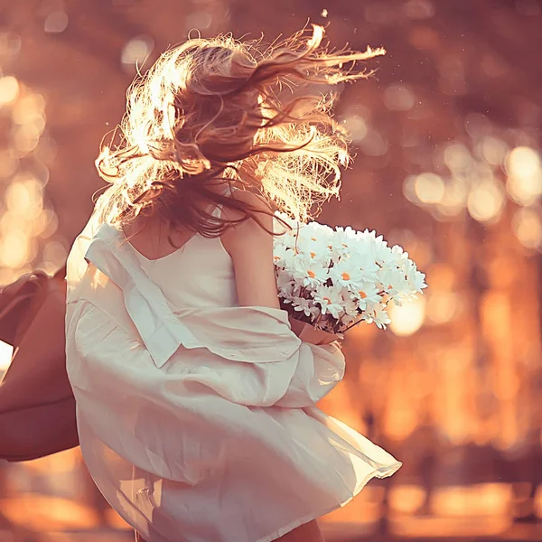 Golden Autumn Girl Portrait Happy Free Young Girl Autumn Landscape — Stock Photo, Image