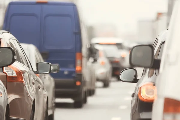 Tagsüber Stau Der Stadt Auf Der Autobahn Autos Verkehrskonzept Stadtverkehrsmetropole — Stockfoto