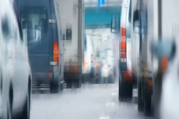 Tráfico Diurno Atasco Ciudad Los Coches Carretera Concepto Transporte Ciudad —  Fotos de Stock