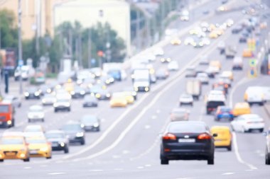 karayolu araba / ulaşım kavramı üzerinde şehirde gün trafik sıkışıklığı, şehir trafik metropol manzara görünümü