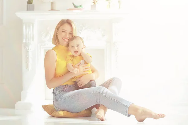 Madre Con Niño Pequeño Dos Familia Madre Hijo Maternidad Salud — Foto de Stock