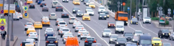 高速道路車 交通コンセプト 都市交通大都市ビュー風景上の市内の日の交通渋滞 — ストック写真