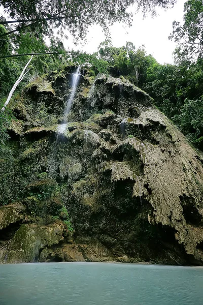 Cascada Ungle Filipinas Caídas Río Rocas Cascada Islas Filipinas Turismo — Foto de Stock