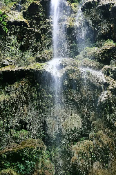 Débloquer Cascade Philippines Rivière Tombe Rochers Cascade Sur Les Îles — Photo