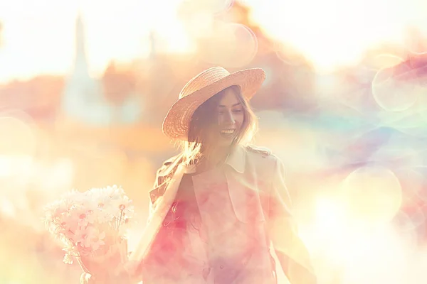 Chica Sombrero Paja Retrato Primavera Libertad Concepto Primavera Ver Modelo — Foto de Stock