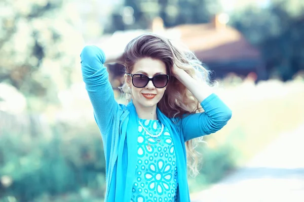 Cheerful Blonde Sunglasses Young Beautiful Girl Sunglasses Woman Summer Look — Stock Photo, Image