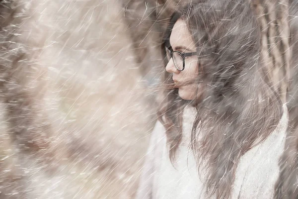 Autunno Gocce Pioggia Modello Tempo Pioggia Sguardo Ragazza Autunno Spruzzi — Foto Stock