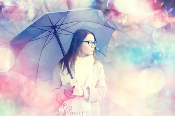 Meisje Paraplu Bos Landschap Herfst Bekijk Jonge Vrouw Met Paraplu — Stockfoto