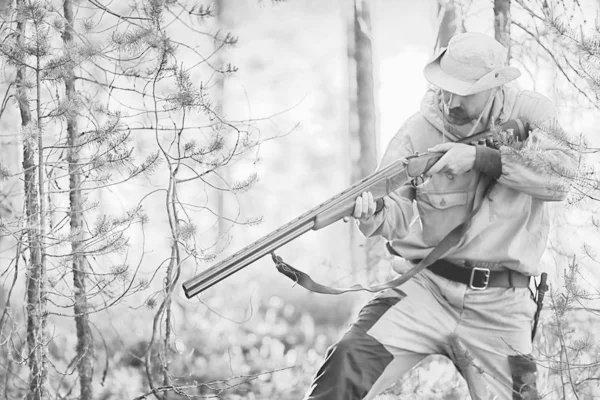 Homme Chasse Forêt Été Paysage Dans Forêt Chasseur Avec Fusil — Photo