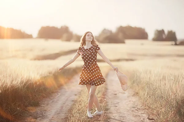 Wheat Field Summer Landscape Happy Young Model Freedom Relaxation Concept — Stock Photo, Image