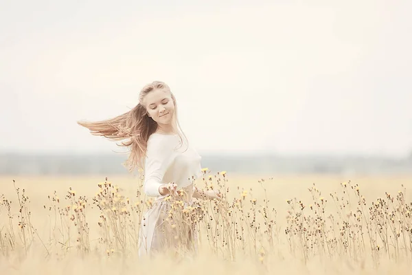 Blonde Long Hair Autumn Field Concept Happiness Health Young Adult — Stock Photo, Image