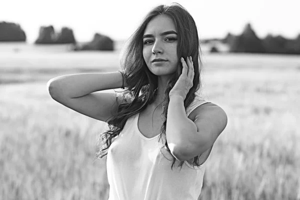 Wheat Field Summer Landscape Happy Young Model Freedom Relaxation Concept — Stock Photo, Image