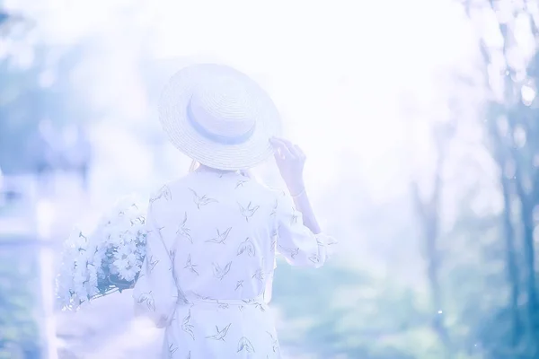 Happy Romantic Girl Straw Hat Young Model Dress Summer Day — Stock Photo, Image