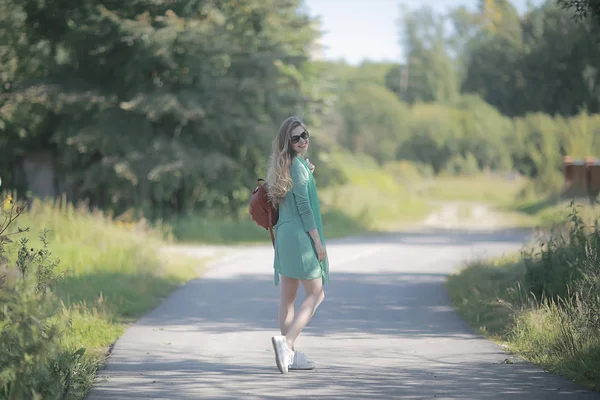 Sexy Blonde Walk Summer Park Urban Style Glamorous Young Woman — Stock Photo, Image