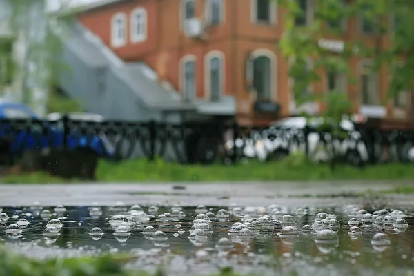 雨天气滴 潮湿天气概念 抽象滴和水喷射 — 图库照片