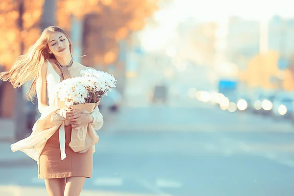 Golden Autumn Girl Portrait Happy Free Young Girl Autumn Landscape — Stock Photo, Image