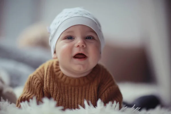 Munter Frisk Baby Smilende Portrett Lite Barn Gutt Liten Sønn – stockfoto