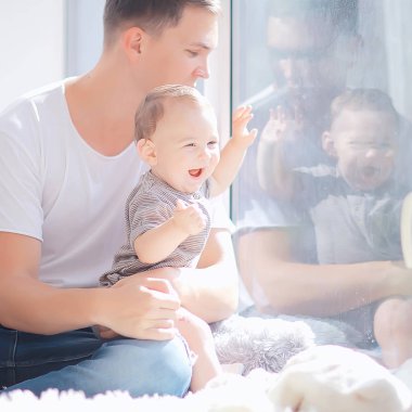 neşeli sağlıklı bebek gülümseyen / küçük bir çocuk portresi, erkek küçük oğlu neşeli sağlık