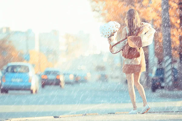 Deszcz Dziewczynka Kobieta Lato Nastrój Pogoda Radosny Szczęście Wesoły Wzór — Zdjęcie stockowe