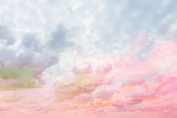 분홍빛 하늘의 대기의 — 스톡 사진