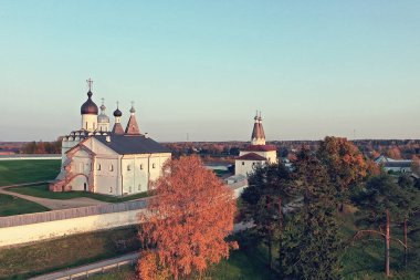 Ferapontov Manastırı sonbaharı, insansız hava aracı, Vologda Ortodoks Kilisesi