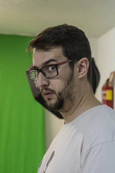 Man Glasses Looking Camera — Stock Photo, Image