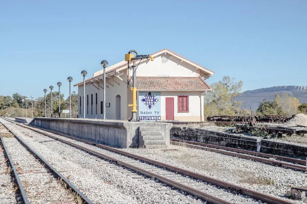 güpegündüz tren istasyonundan yürümek, köy istasyonu