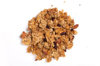 Beyaz arka plan üzerinde Granola izole kazık kadar kapatın.