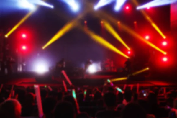 Konser Izleyici Bulanık Arka Planını Rock Konseri — Stok fotoğraf