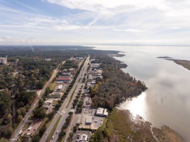 Cep Bay, Alabama'nın doğu sahilinin havadan görünümü 
